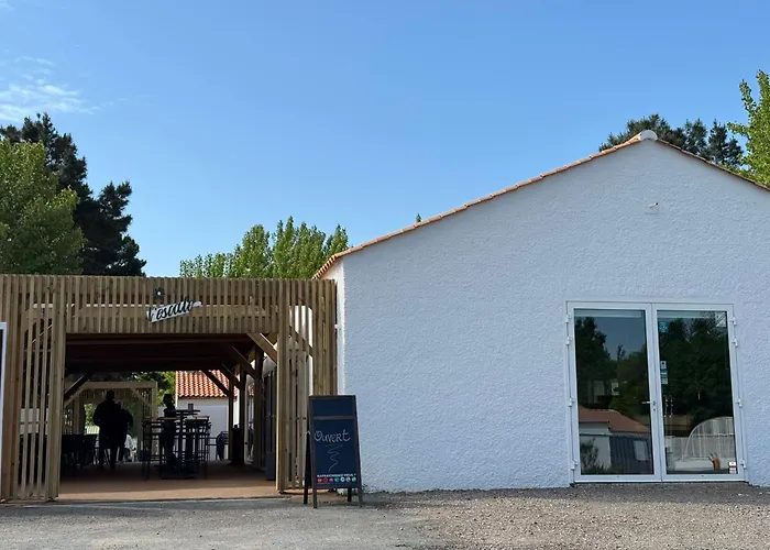 Camping Escale Du Perthuis